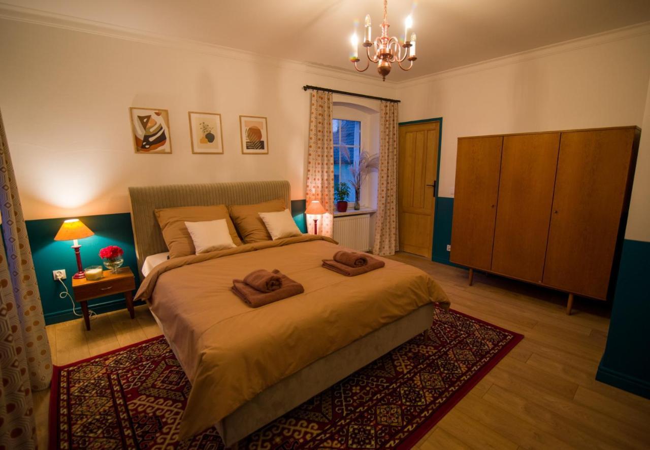Apartament Retro Paczkow Exteriör bild